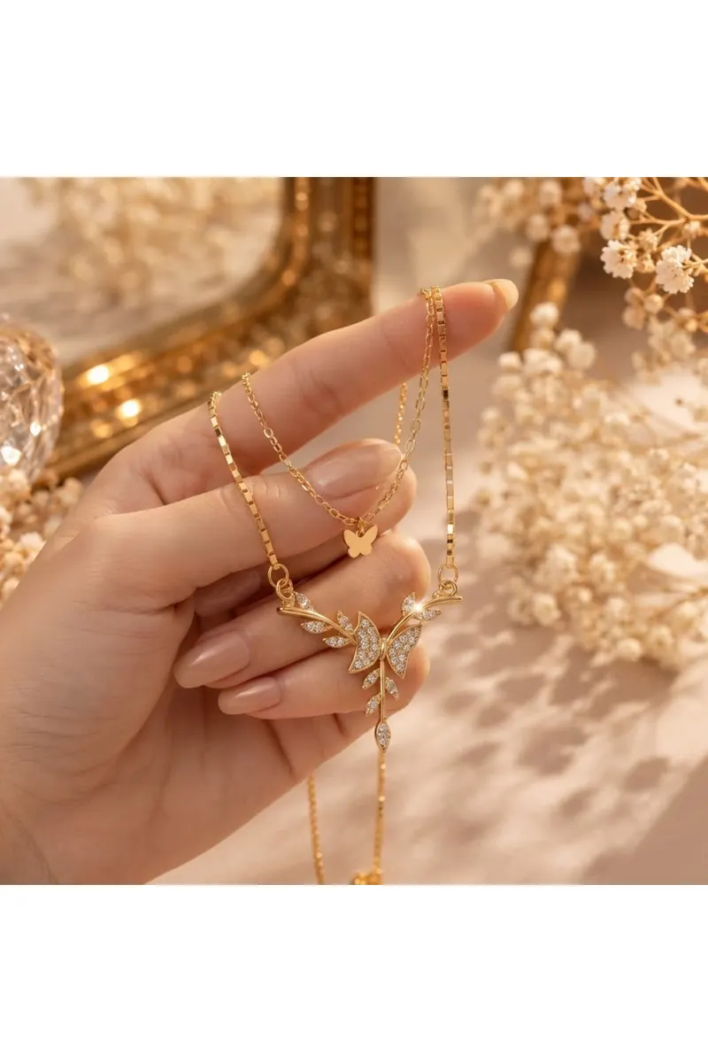 Gold Renk Dalda Kelebek Tasarımlı Çelik Kolye