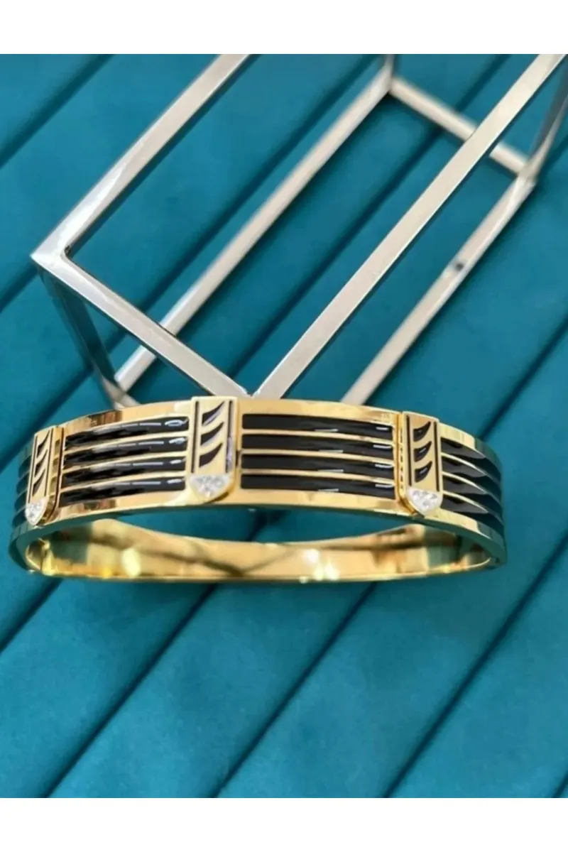 Gold Renk Siyah Kalın Şeritli Çelik Kelepçe Bileklik