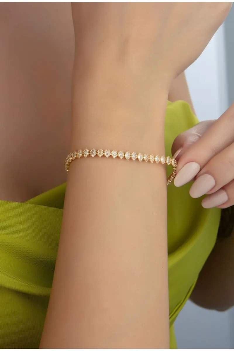Gold Renk Zirkon Taşlı Mekik Model Su Yolu Çelik Bileklik