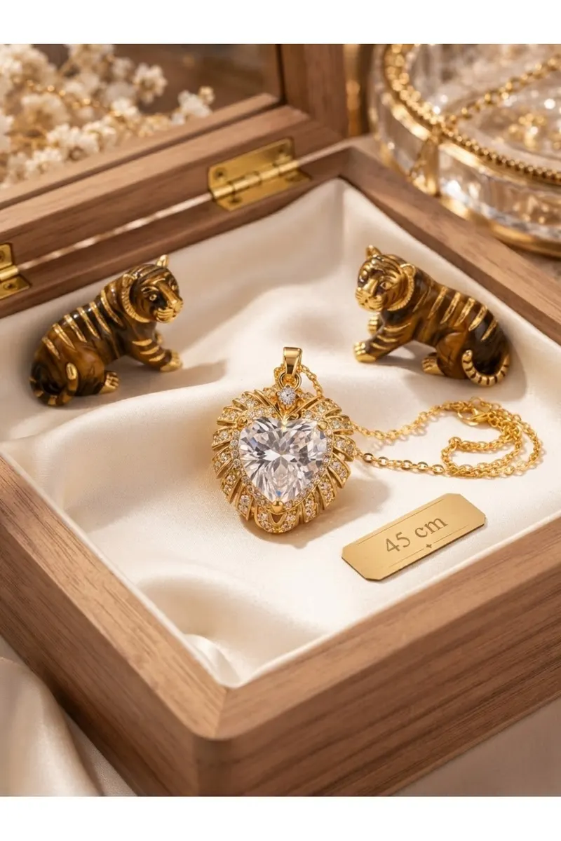 Gold Renk Büyük Beyaz Taş Motifli Kararmaz Çelik Kolye