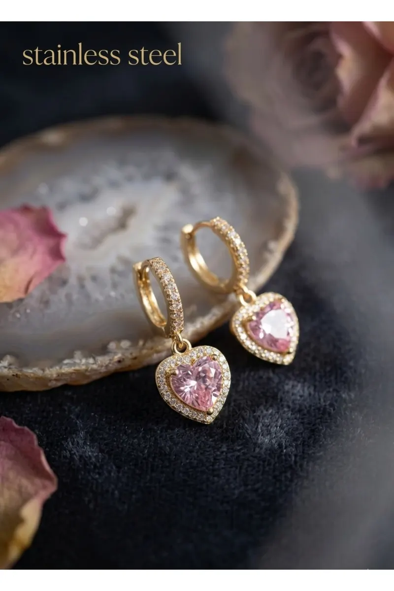 Pirinç Gold Renk Pembe Zirkon Taşlı Kalp Model Küpe