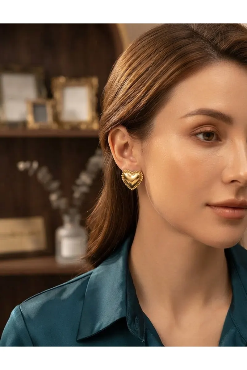Gold Renk Zara Model Kalp Çelik Küpe