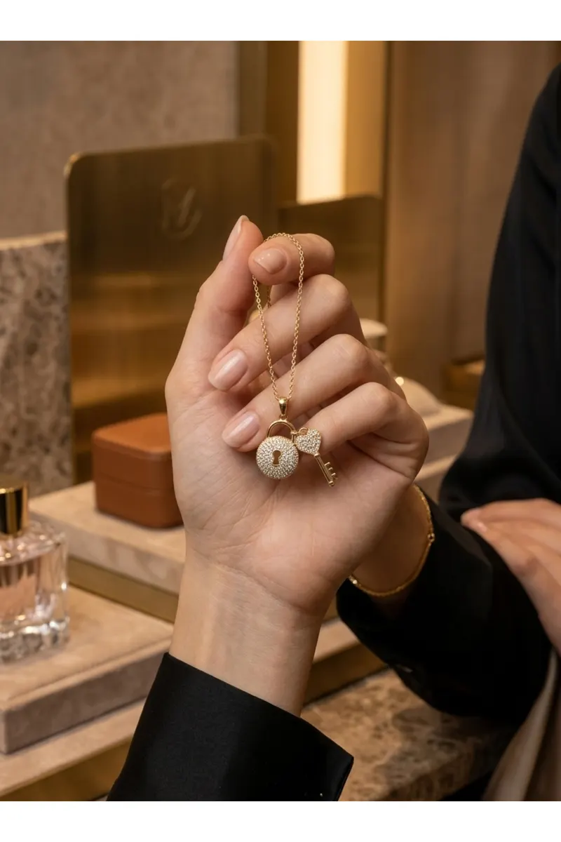 316L Çelik Zincir Gold Renk Kilir Anahtar Model Zirkon Taşlı Çelik Kolye