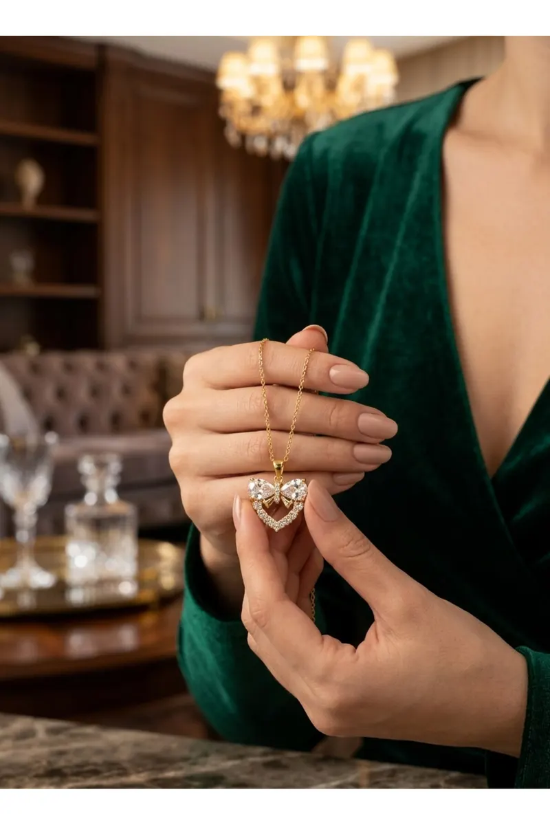 316L Çelik Zincir Gold Renk Kalp ve Fiyonk Model Zirkon Taşlı Kolye