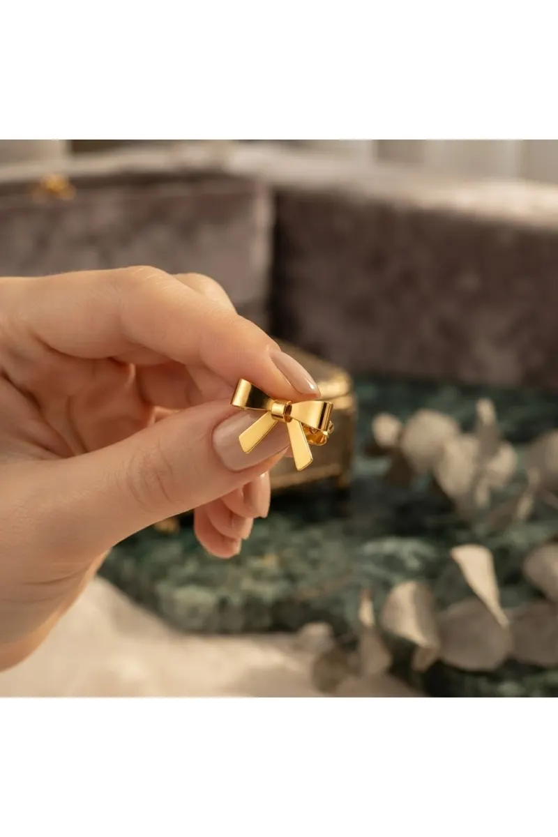 Gold Renk Zara Model Fiyonk Çelik Küpe