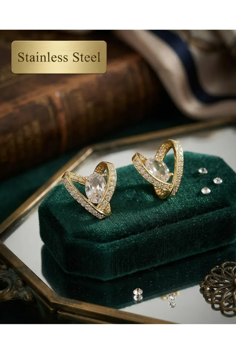 Pirinç Gold Renk Zirkon Taşlı Kalp Model Küpe