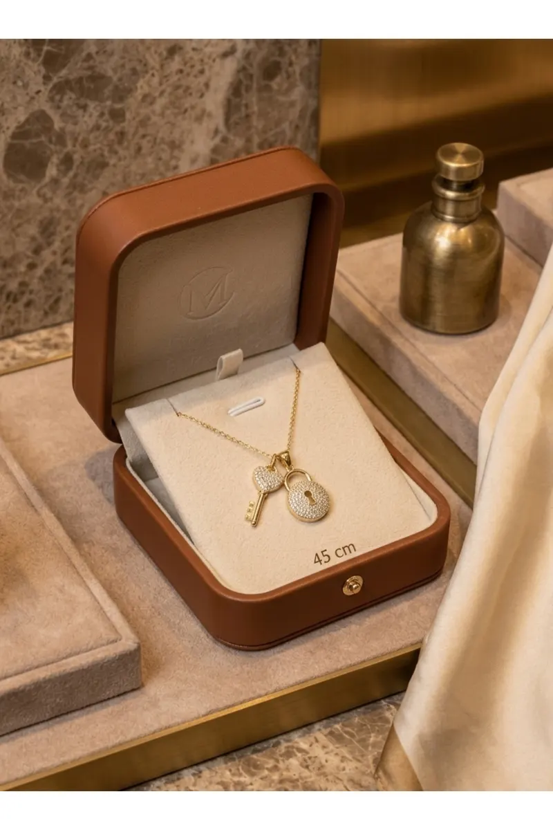 316L Çelik Zincir Gold Renk Kilir Anahtar Model Zirkon Taşlı Çelik Kolye