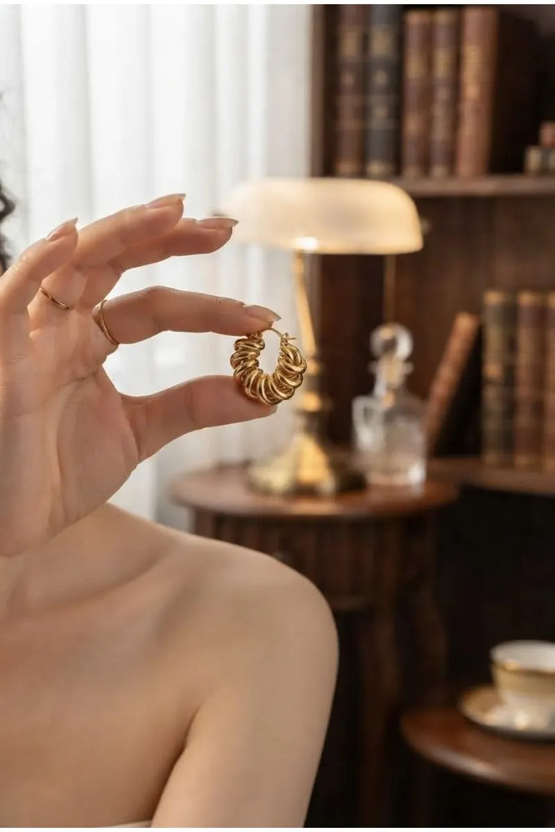 Pirinç Gold Renk Halka Sarmal Model Vintage Küpe