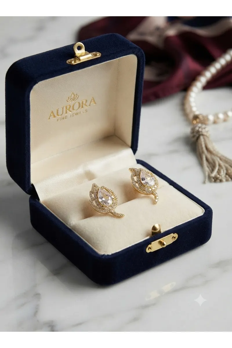 Pirinç Gold Renk Zirkon Taşlı Yaprak Model Küpe
