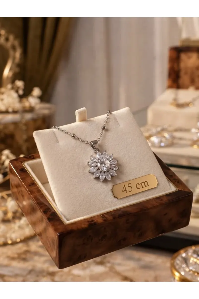 Gümüş Renk Mekik Taşlı Model Top Zincir Çelik Kolye