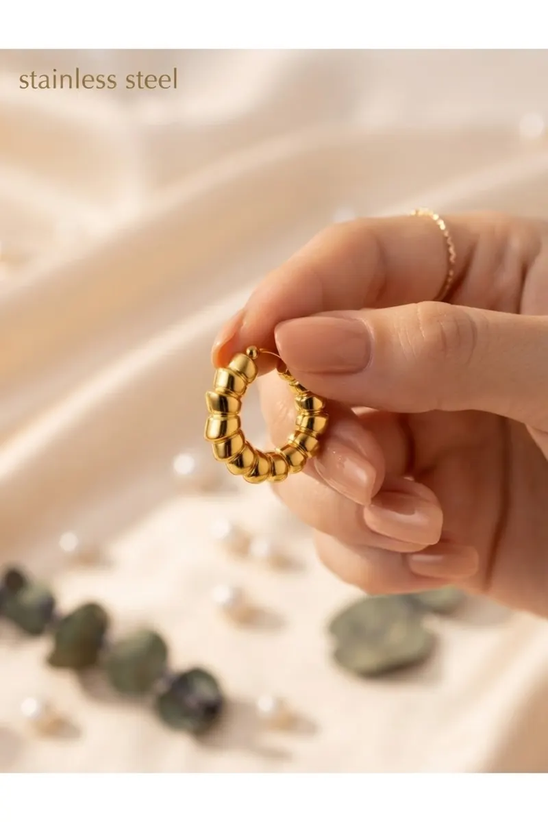 Gold Renk Kruvasan C Model Çelik Küpe