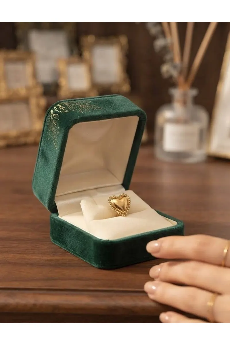 Gold Renk Zara Model Kalp Çelik Küpe