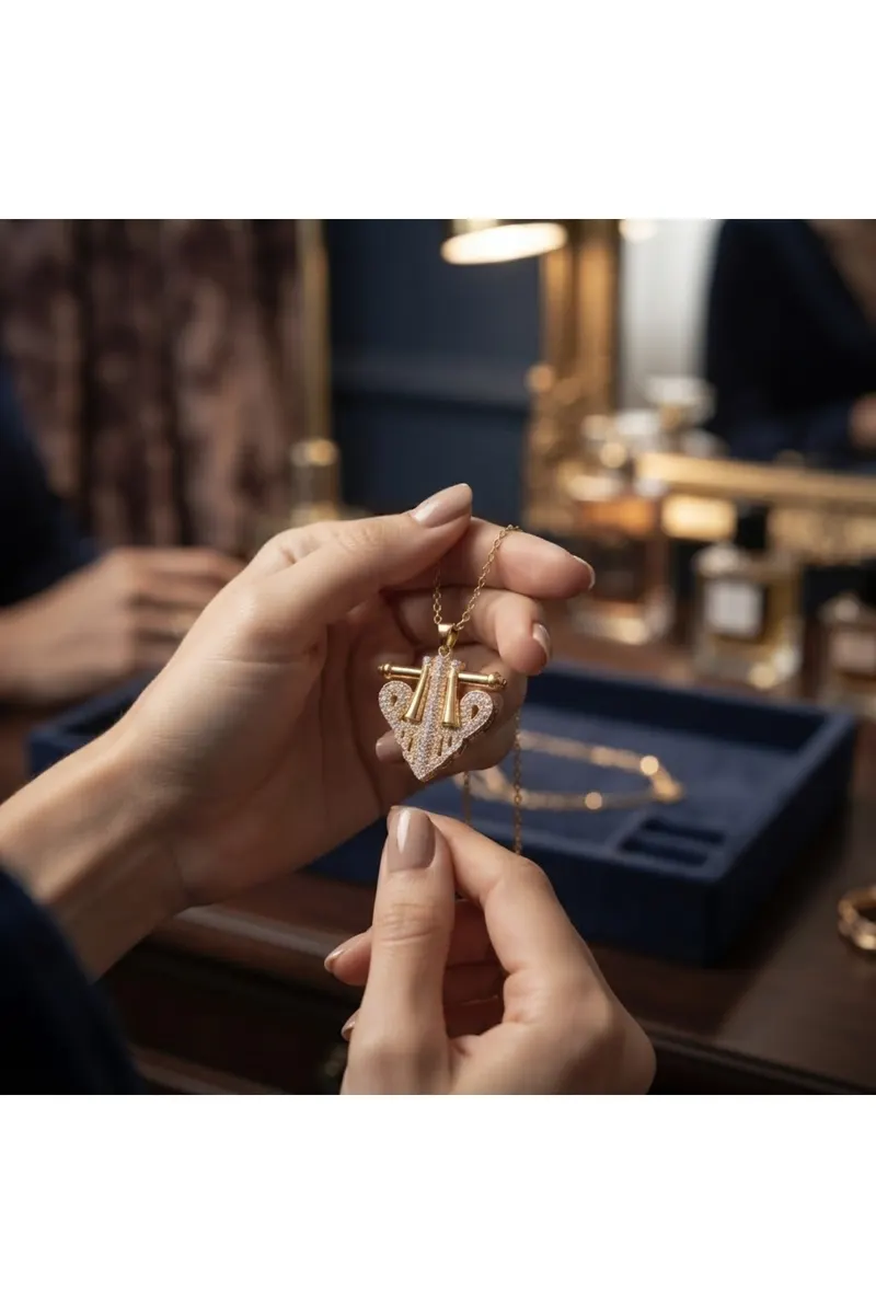 Gold Renk Beyaz Zirkon Taşlı Serenay Model Kolye