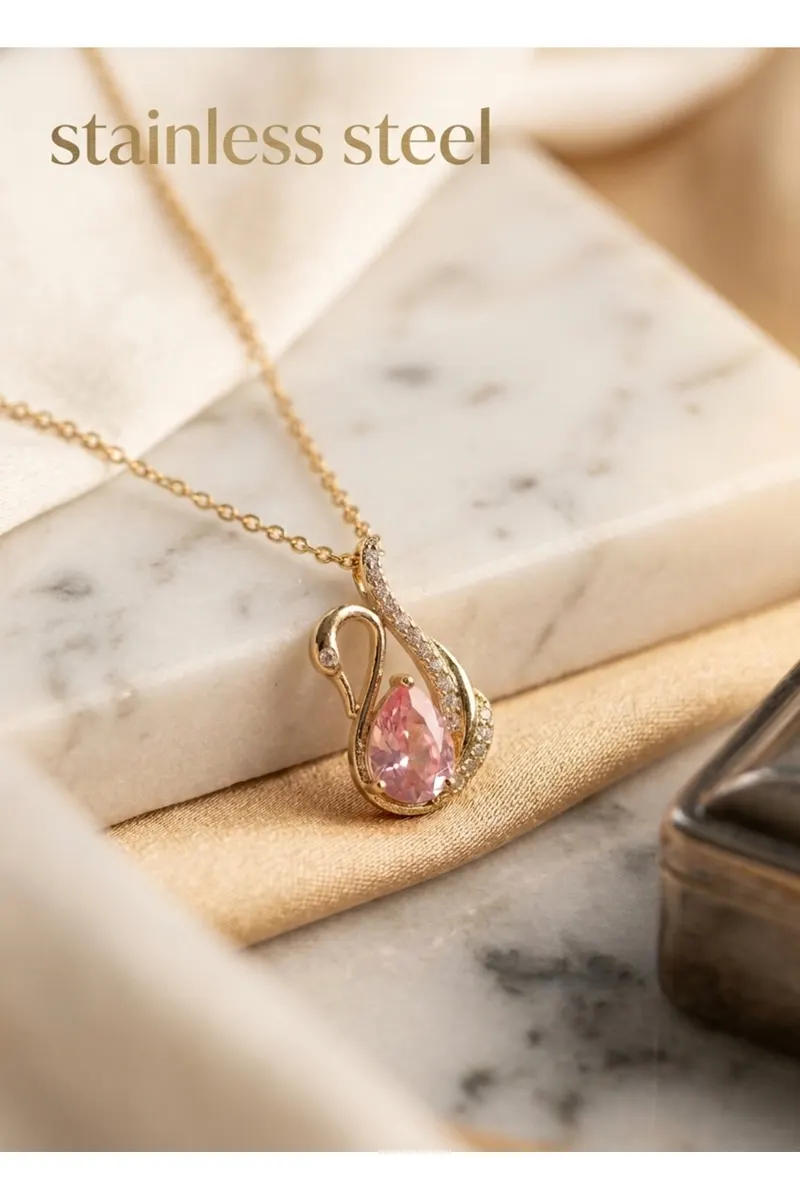 316L Çelik Zincir Gold Renk Pembe Kuğu Model Zirkon Taşlı Kolye