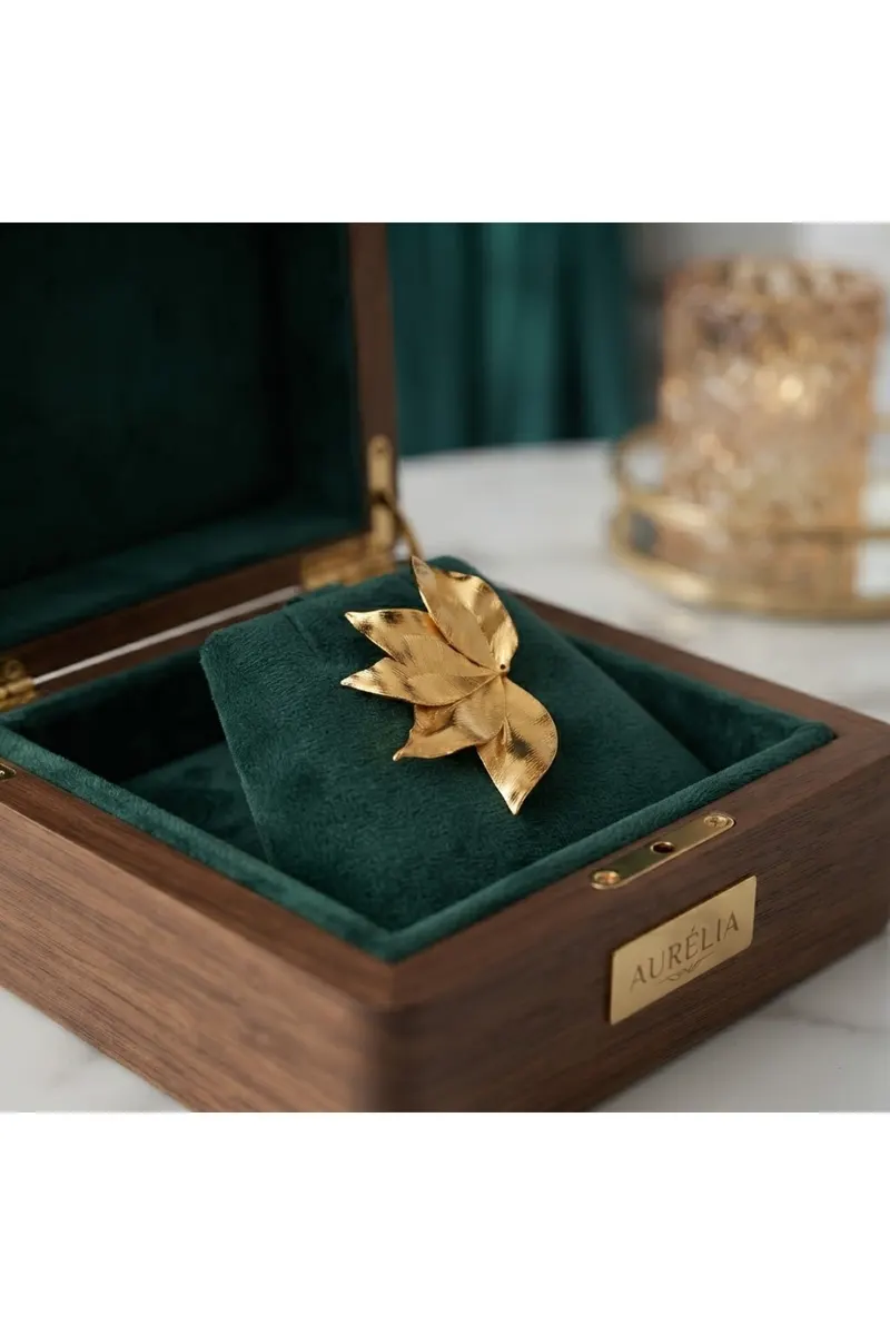 Gold Renk Zara Model Yarım Çiçek Çelik Küpe