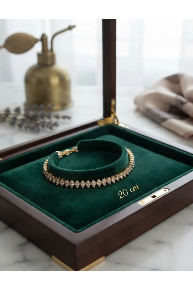 Gold Renk Zirkon Taşlı Mekik Model Su Yolu Çelik Bileklik