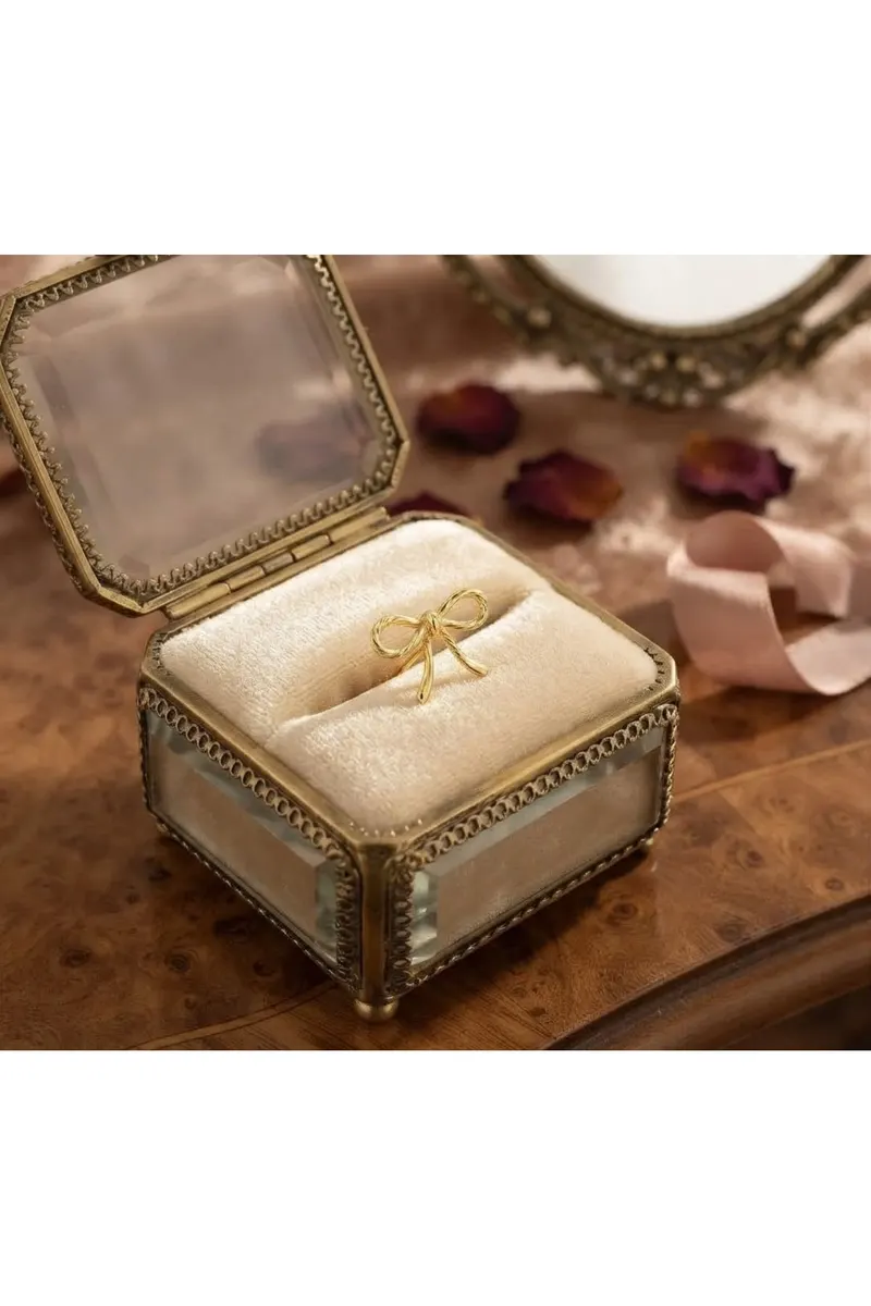 Gold Renk Fiyonk Model Çelik Küpe