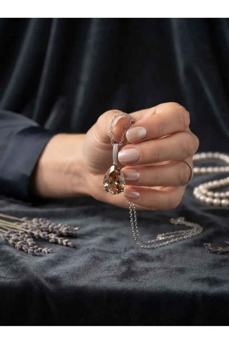 Gümüş Renk Zincirli Amber Damla Model Çelik Kolye