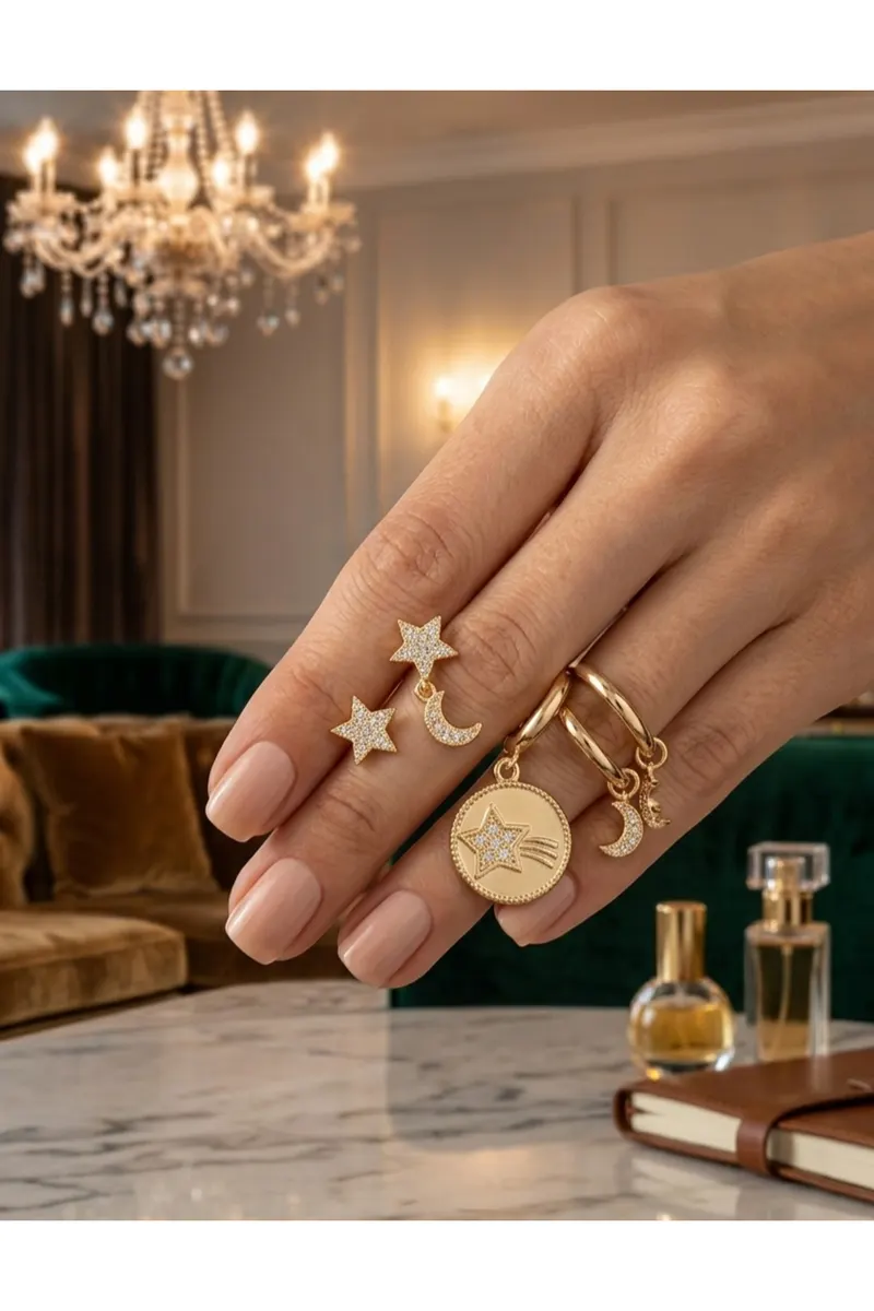 Pirinç Zirkon Taşlı Yıldız ve Ay Model Gold Renk 3'lü Küpe Set