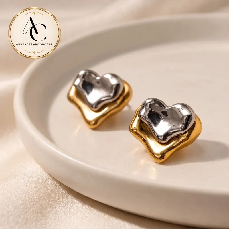 gold renk gümüş detaylı kalp küpe