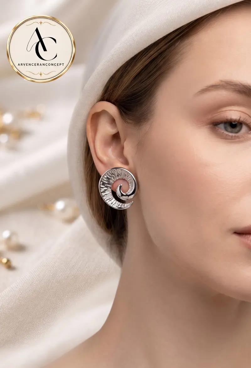 gümüş renk dokulu spiral küpe
